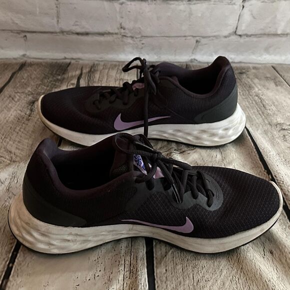 Nike Women's Revolution 6 Purple Running Shoes, Size 8.5 - Picture 5 of 7